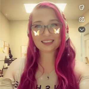 Meet your Posher, Cassie!!💜💜